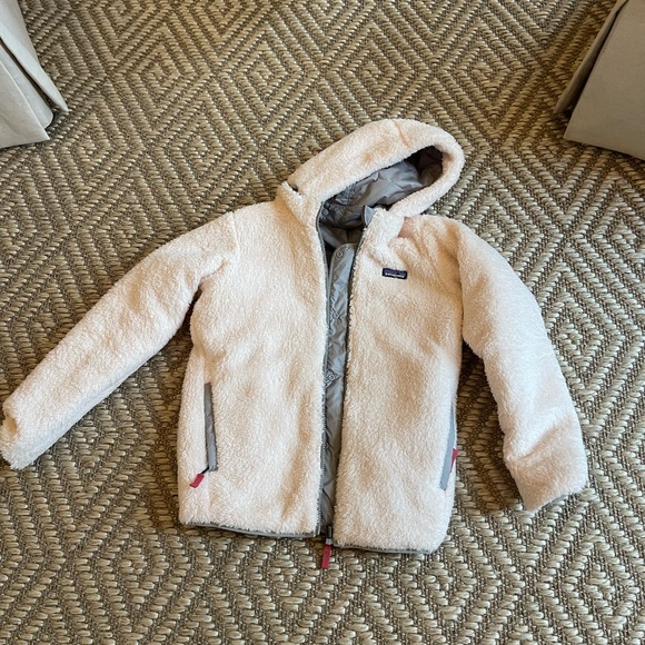 Patagonia Reversible Grey & Pink Patagonia Down & Fleece Coat Girls size XL (14) - Picture 4 of 4